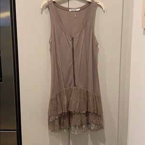 Mororeno small tan/beige zip up dress